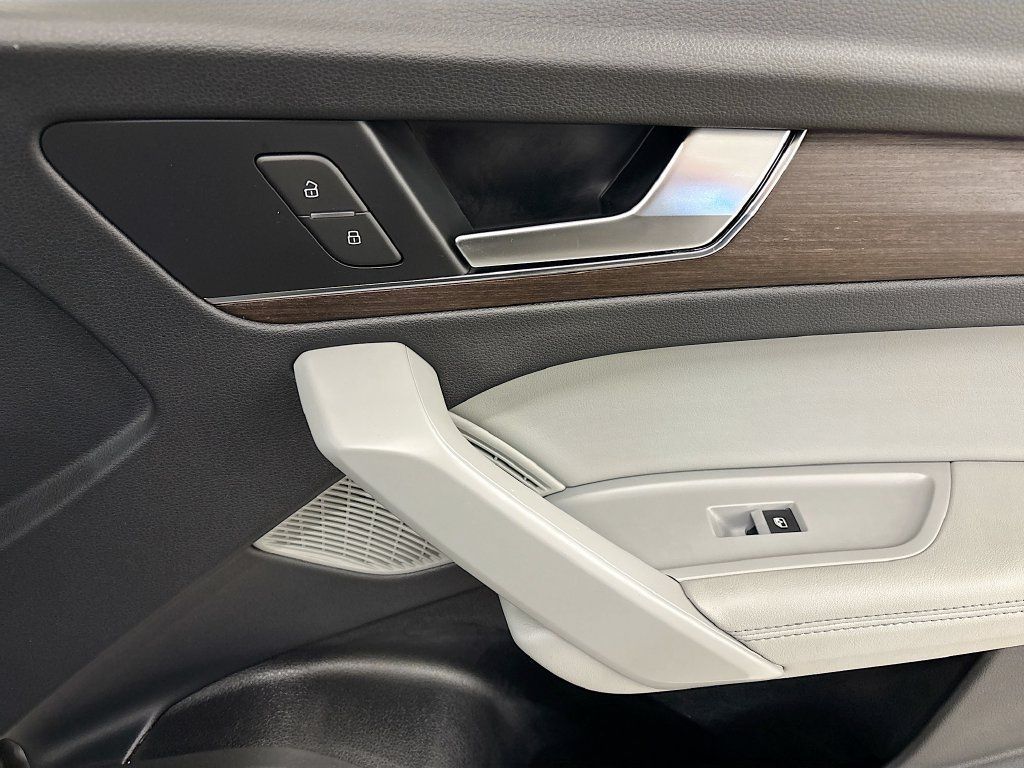 Used 2025 Audi Q5 2.0T Premium Plus AWD/4WD image 19