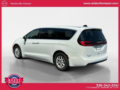 Used 2023 Chrysler Pacifica Touring-L