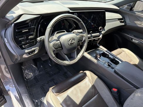 Used 2024 Lexus RX 350 FWD w/ Convenience Package image 2