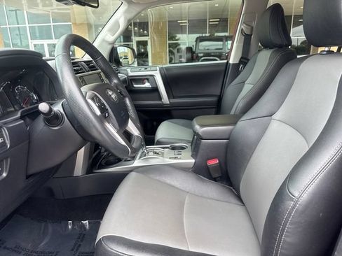 Used 2022 Toyota 4Runner SR5 Premium w/ Moonroof Package RWD image 12