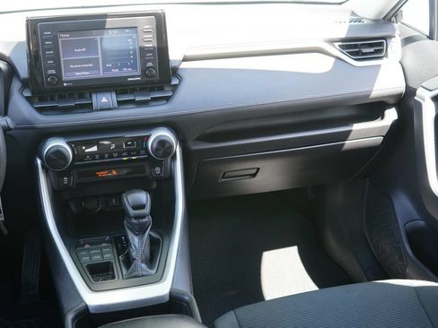 Used 2021 Toyota RAV4 LE w/ Carpet Mat Package (TMS) AWD/4WD image 23
