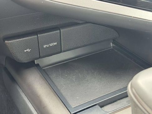 Certified 2023 Toyota Camry SE FWD image 16