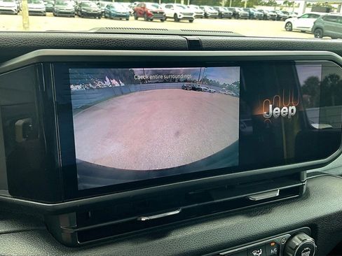 Used 2024 Jeep Wrangler Sport S image 26