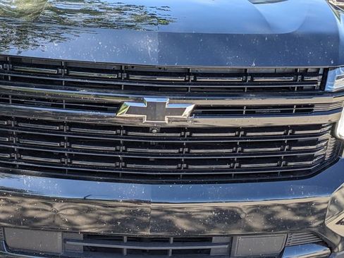 Used 2024 Chevrolet Suburban RST w/ Luxury Package AWD/4WD image 9