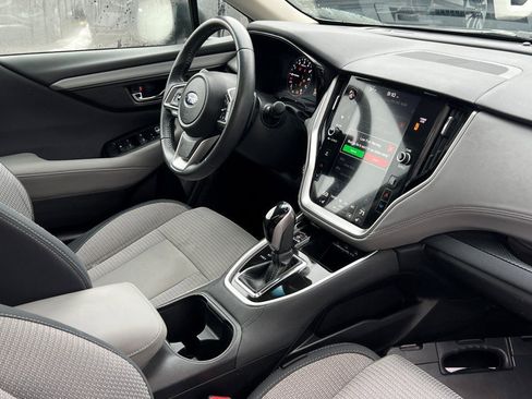 Used 2022 Subaru Outback Premium image 9