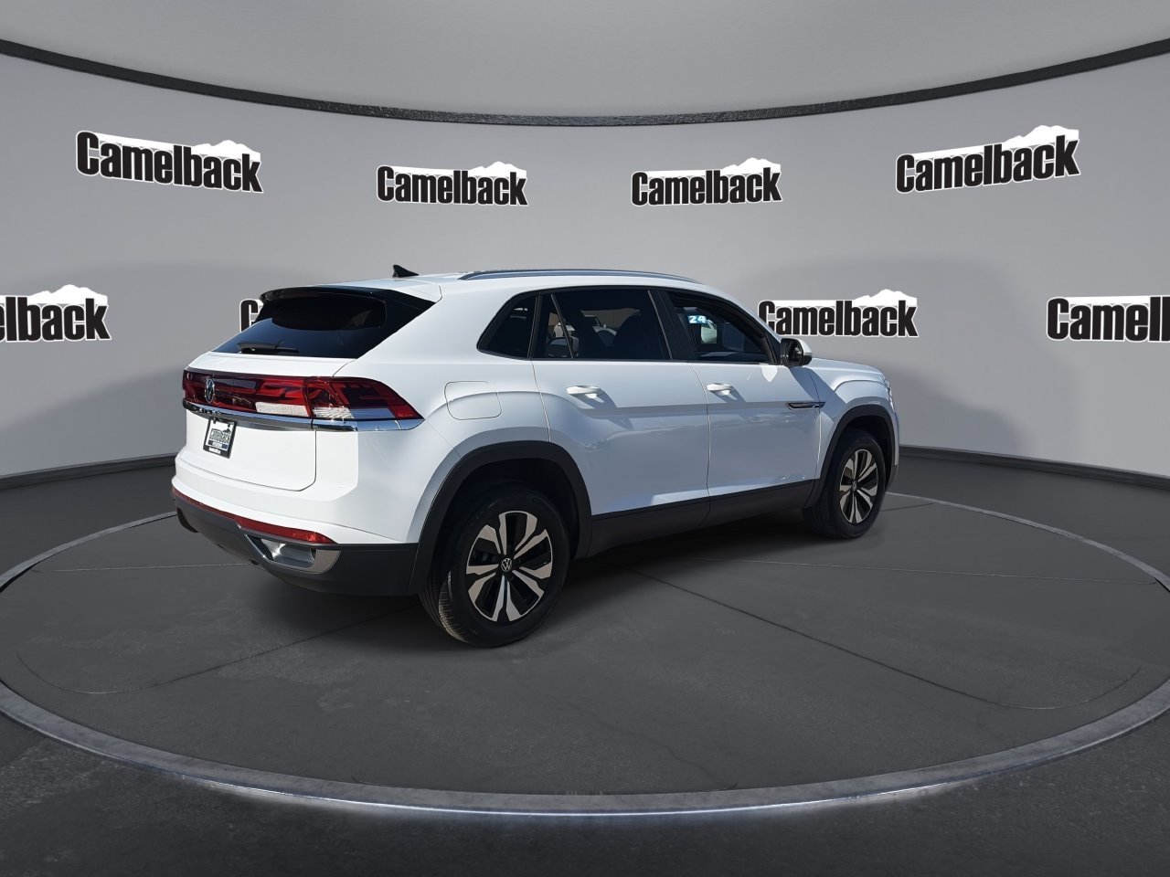 Used 2024 Volkswagen Atlas Cross Sport SE FWD image 7