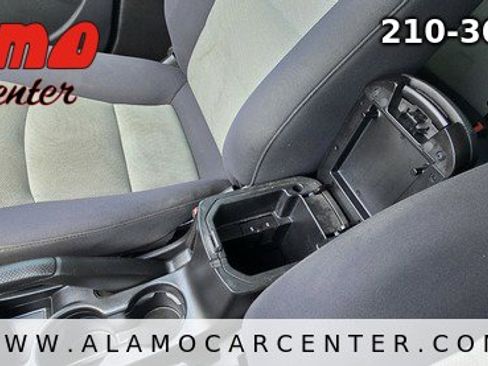 Used 2013 Chevrolet Cruze LS FWD image 37