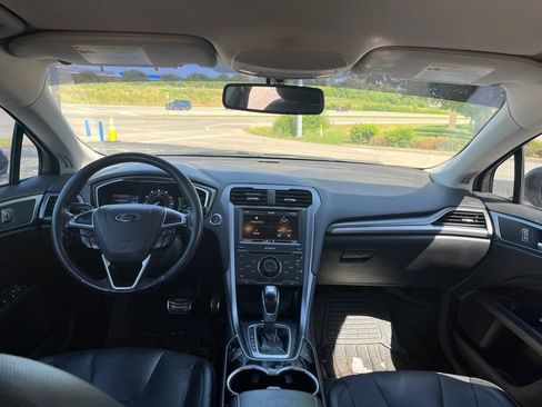 Used 2015 Ford Fusion Titanium FWD image 5