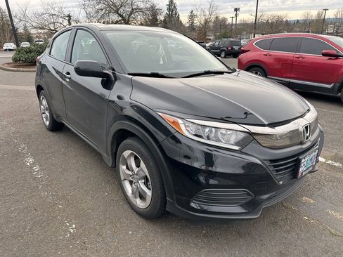 Used 2020 Honda HR-V LX image 3
