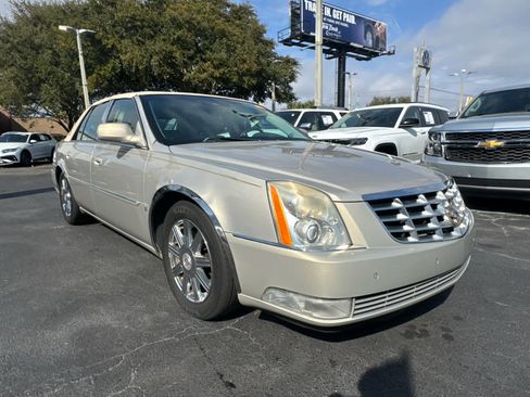 Used 2008 Cadillac DTS image 7