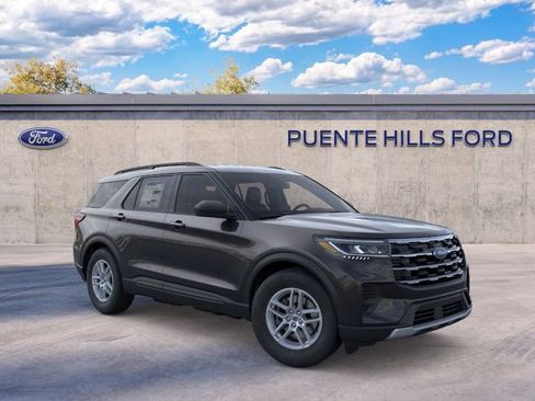 New 2026 Ford Explorer Active RWD image 7