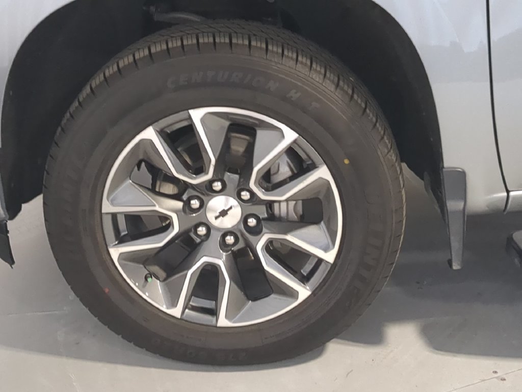Used 2024 Chevrolet Silverado 1500 RST w/ LPO, Dark Essentials Package AWD/4WD image 17