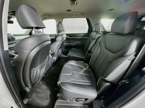 Used 2025 Hyundai Palisade SEL FWD image 29