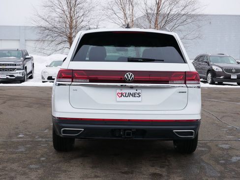 Used 2025 Volkswagen Atlas SE image 6
