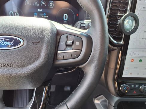 Used 2024 Ford Ranger Lariat w/ Trailer Tow Package image 13