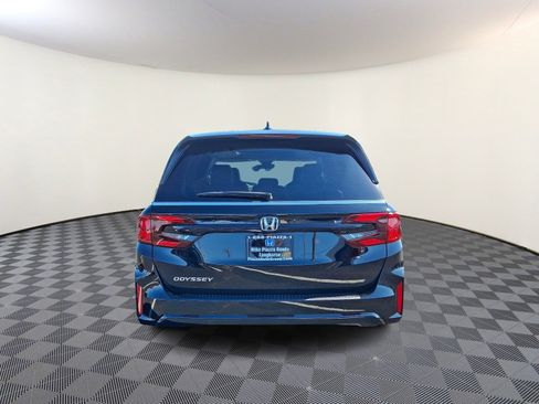 Used 2025 Honda Odyssey EX-L image 6