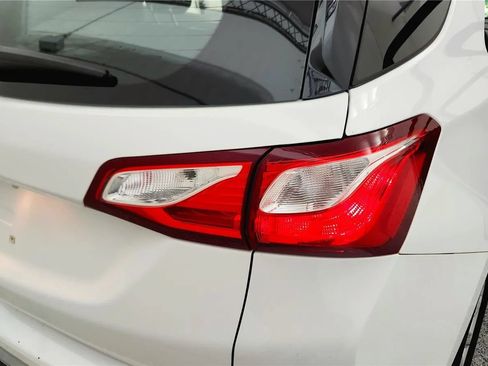 Used 2018 Chevrolet Equinox LS FWD image 15