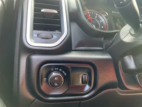 Used 2024 RAM 2500 Big Horn AWD/4WD image 34