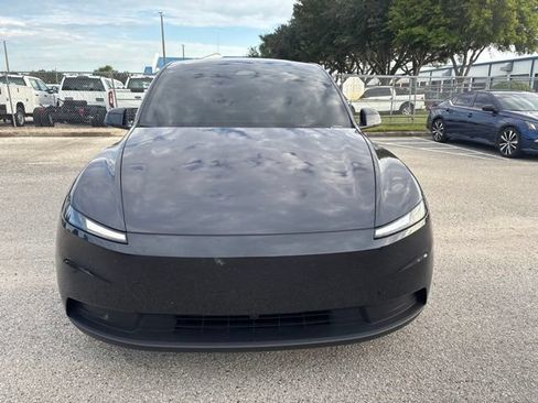 Used 2026 Tesla Model Y Long Range AWD/4WD image 2