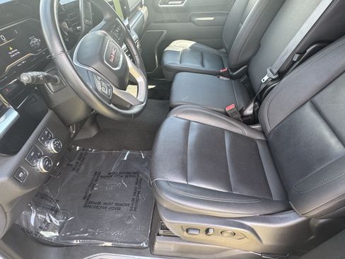Used 2025 GMC Sierra 1500 SLT AWD/4WD image 8