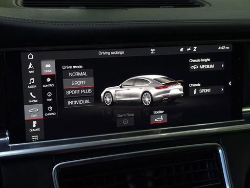 Used 2018 Porsche Panamera Turbo w/ Premium Package Plus AWD/4WD image 36