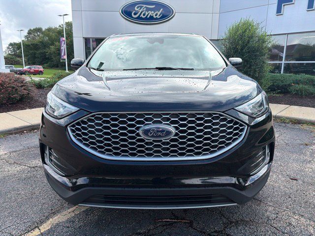 Certified 2023 Ford Edge SEL w/ Convenience Package AWD/4WD image 2