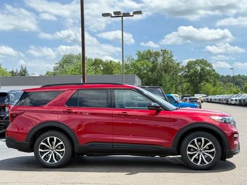 Used 2020 Ford Explorer ST w/ Premium Technology Package AWD/4WD image 40