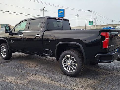 New 2025 Chevrolet Silverado 2500 LT w/ Z71 Chrome Sport Edition image 6
