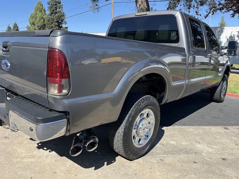 Used 2011 Ford F250 XLT w/ XLT Premium Pkg image 13