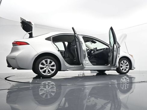 Used 2023 Toyota Corolla LE FWD image 40