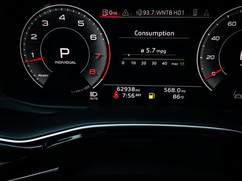 Used 2021 Audi Q8 Premium Plus AWD/4WD image 22