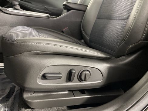 Used 2024 Buick Envista Preferred w/ Convenience I Package image 17