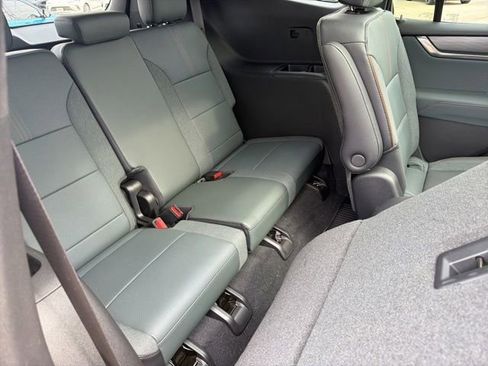 New 2026 GMC Acadia AT4 w/ Luxury Package AWD/4WD image 25