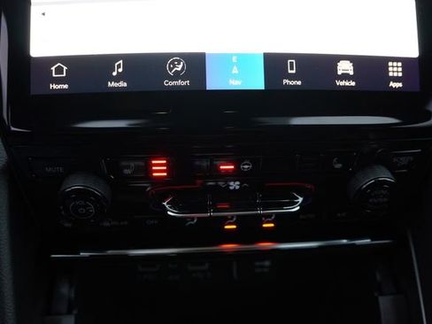 New 2025 Jeep Grand Cherokee Limited w/ Black Appearance Package AWD/4WD image 15