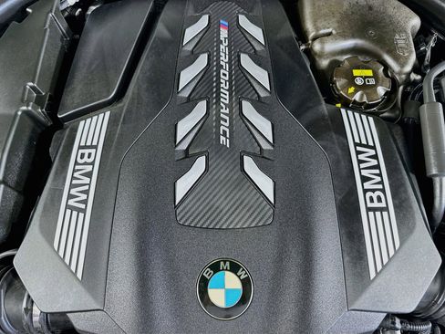 Used 2022 BMW M550i xDrive w/ Executive Package AWD/4WD image 31