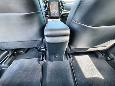 Used 2017 Toyota Prius Prime Premium FWD image 22