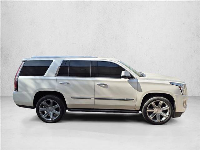 Used 2015 Cadillac Escalade Premium AWD/4WD image 4