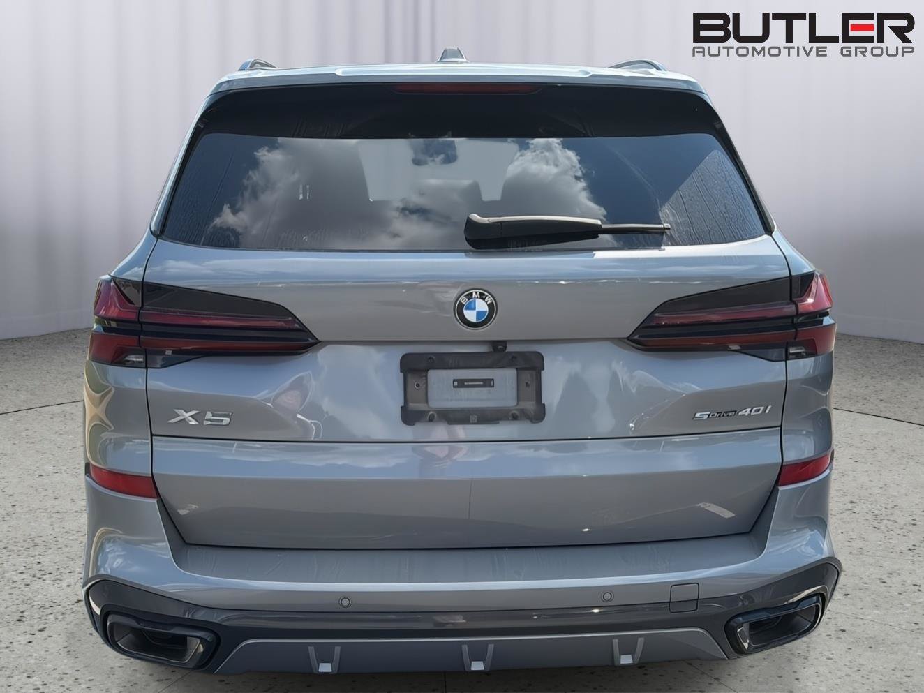 Used 2025 BMW X5 sDrive40i w/ M Sport Package RWD image 9