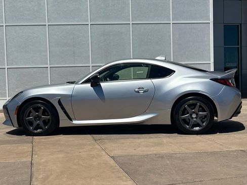 Used 2025 Toyota GR86 Premium w/ ALL Weather Mat Package (TMS) RWD image 7