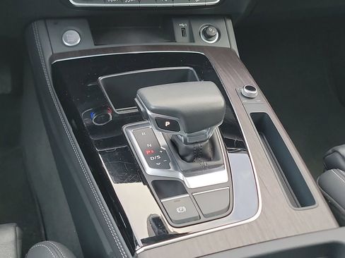 Used 2024 Audi Q5 2.0T Premium Plus image 17