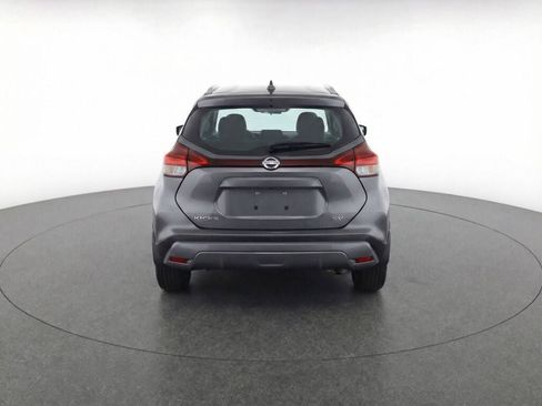 Used 2022 Nissan Kicks SV image 7