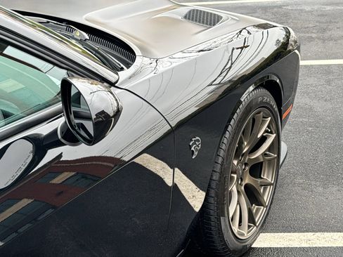 Used 2016 Dodge Challenger SRT Hellcat image 15