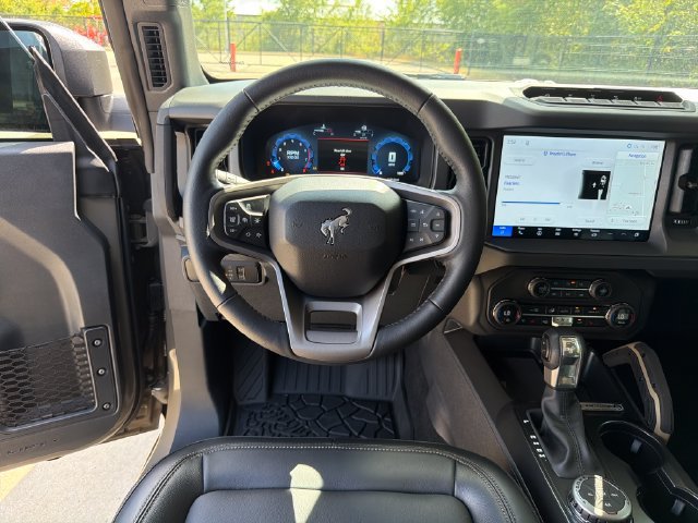 Used 2026 Ford Bronco Badlands AWD/4WD image 16