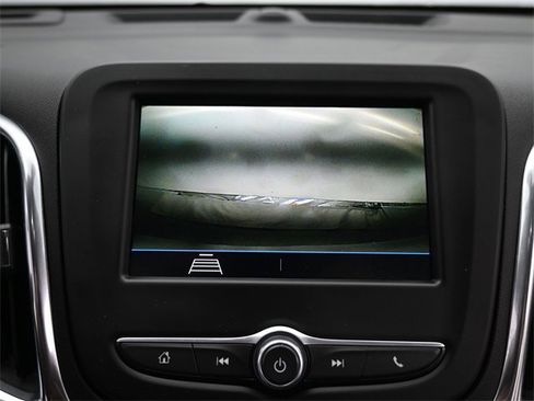 Used 2020 Chevrolet Equinox LT image 15