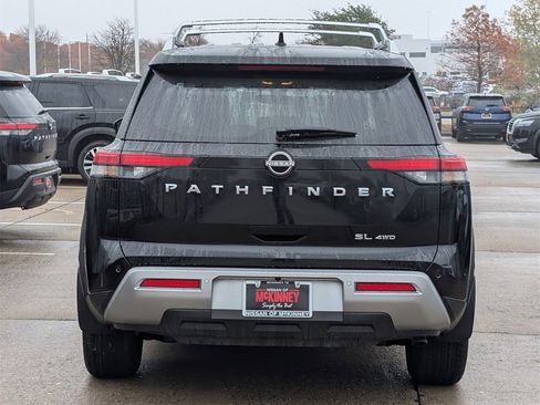 New 2025 Nissan Pathfinder SL image 5