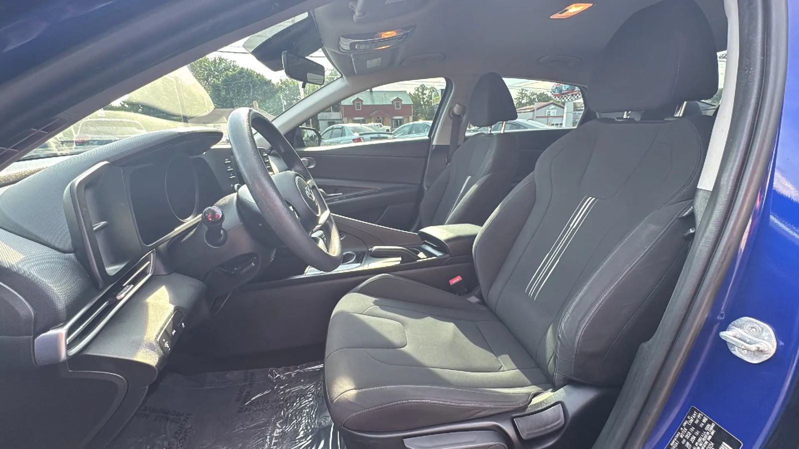 Used 2021 Hyundai Elantra SEL FWD image 12