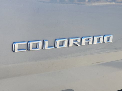 Used 2022 Chevrolet Colorado LT w/ Luxury Package image 10