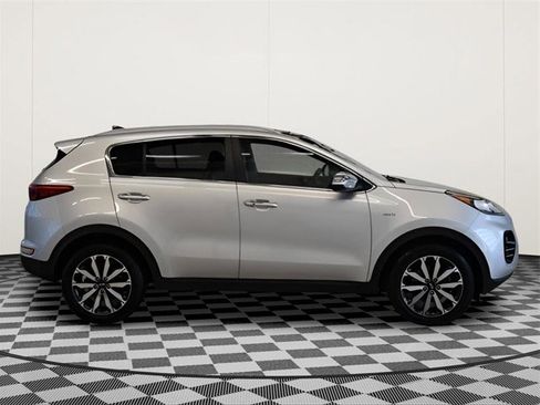 Used 2017 Kia Sportage EX w/ EX Technology Package image 2