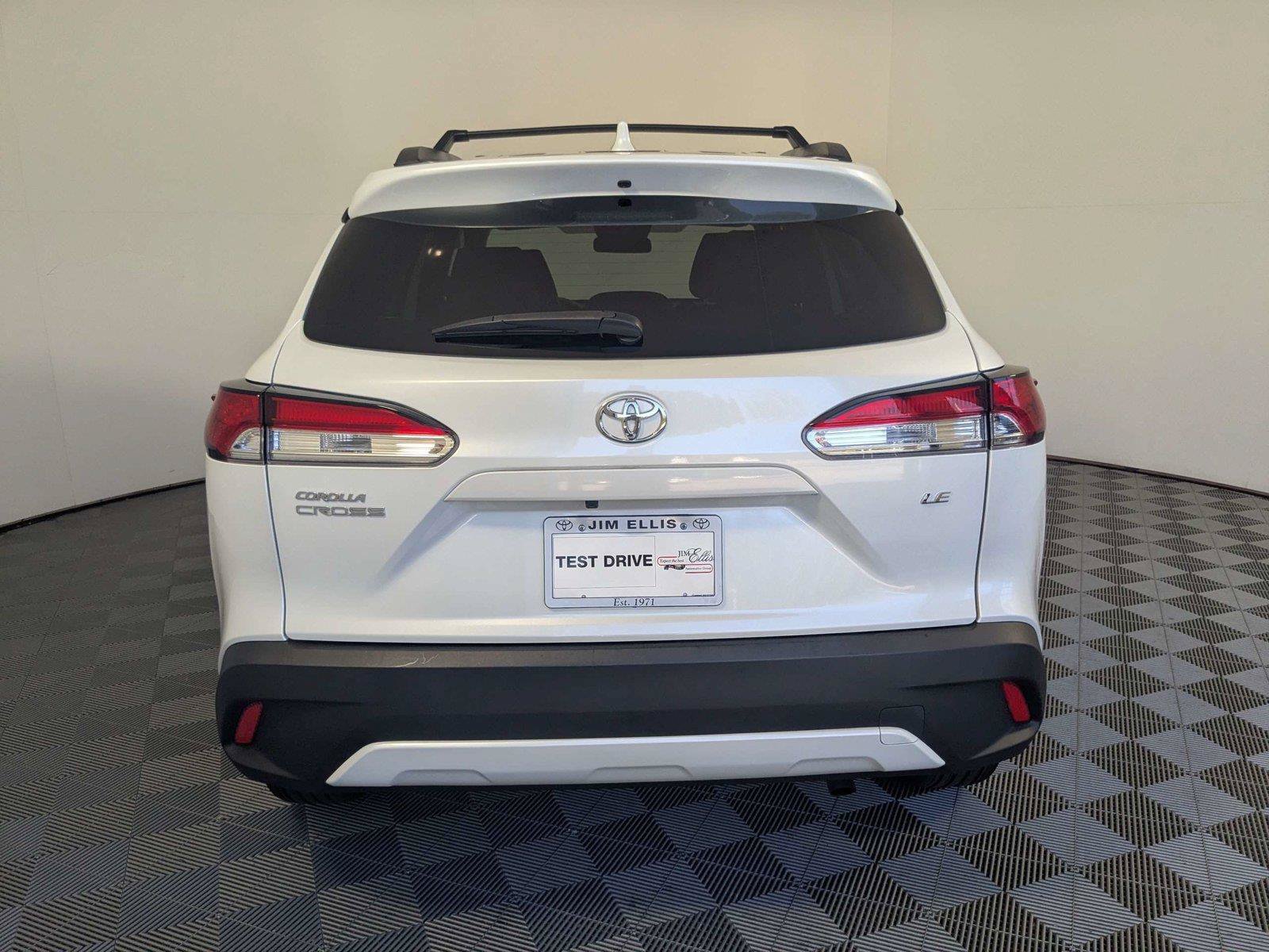 Certified 2023 Toyota Corolla Cross LE FWD image 6