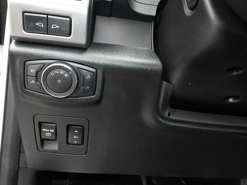 Used 2018 Ford F150 Platinum w/ Equipment Group 701A Luxury AWD/4WD image 12